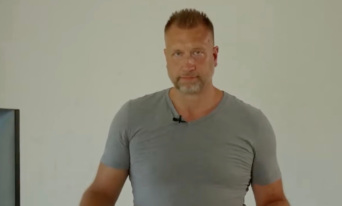 Große Resonanz auf Webinar von Tatortreiniger Marcell Engel