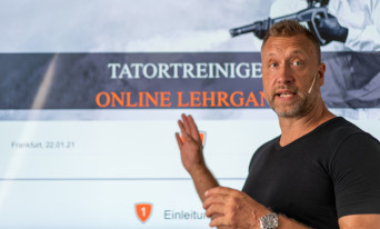 Lernen vom Profi-Tatortreiniger Marcell Engel